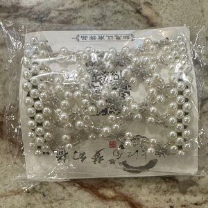 Elegant Pearl Beaded Hair Clip